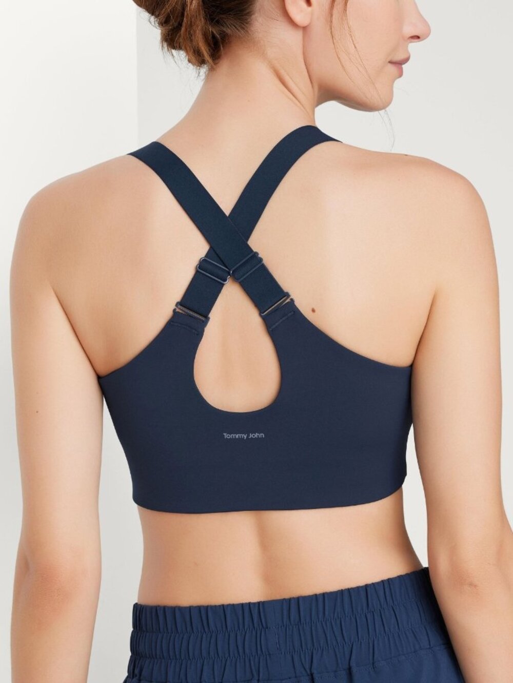 Tommy John 360 Sport Medium Impact Adjustable Sports Bra in Dress Blues Small